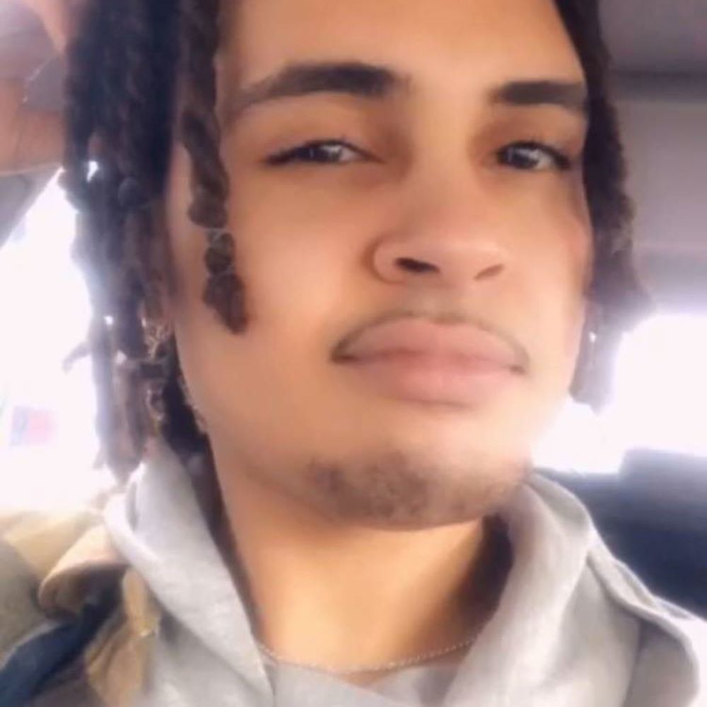 Meet your Posher, Ivia